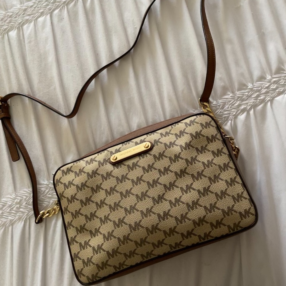 Michael Kors Cross Body Handbag